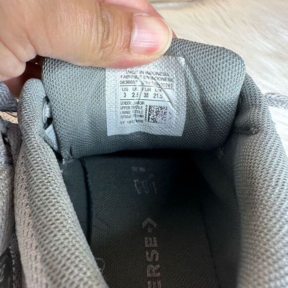 Converse Chuck Taylor All Stars Mid Tops Gray Size 3 - Picture 5 of 12